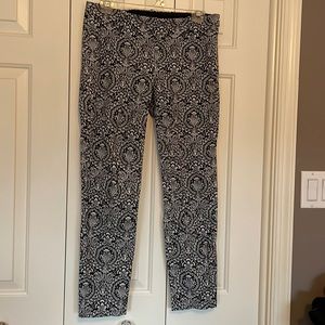 Women’s JCrew size 2 black & white patterned ankle pants